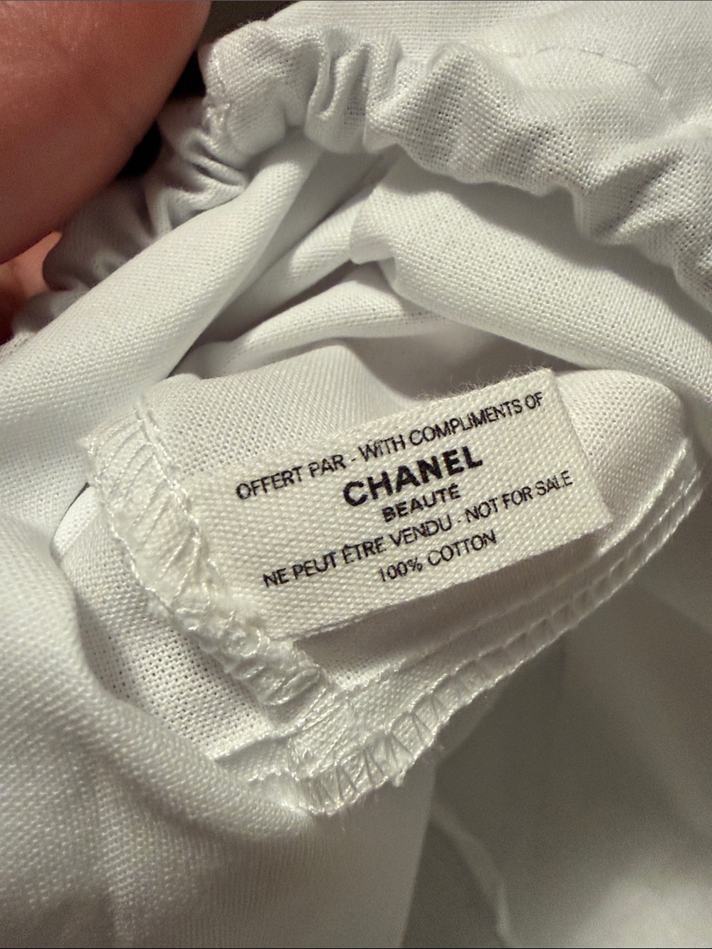 CHANEL Beaute Cosmetic Dust Bag - Picture 5 of 5